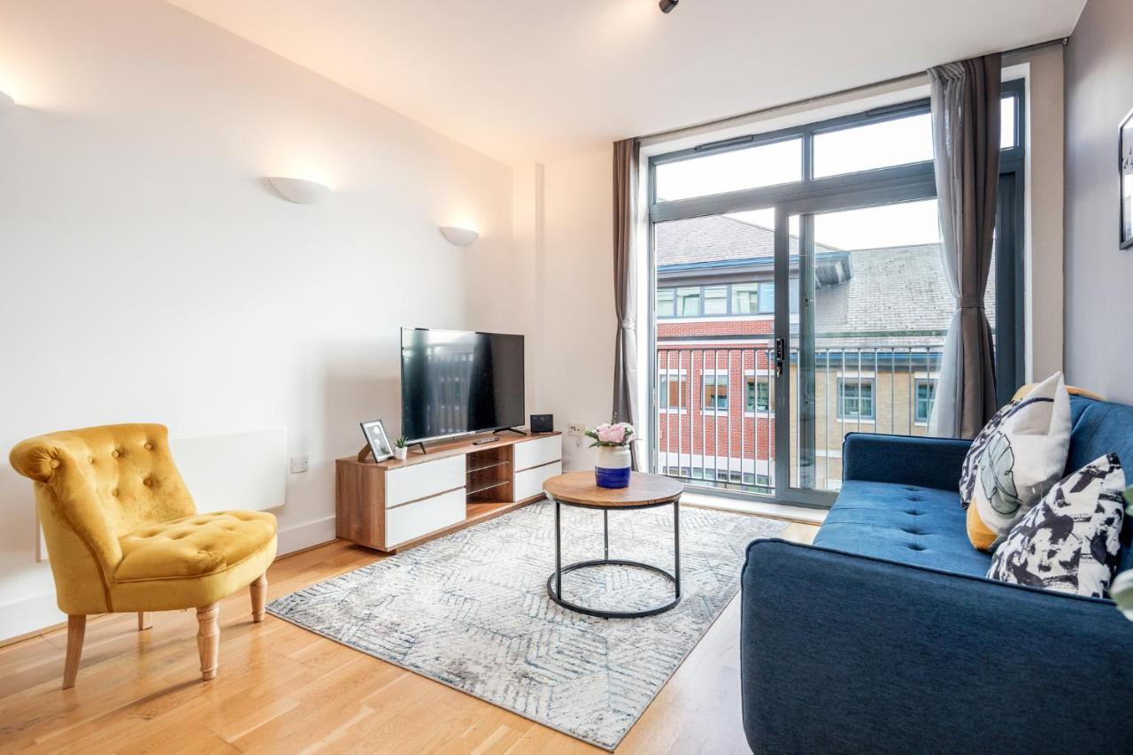 Ferienwohnung Cloud9Sa At The Charles Chertsey Exterior foto